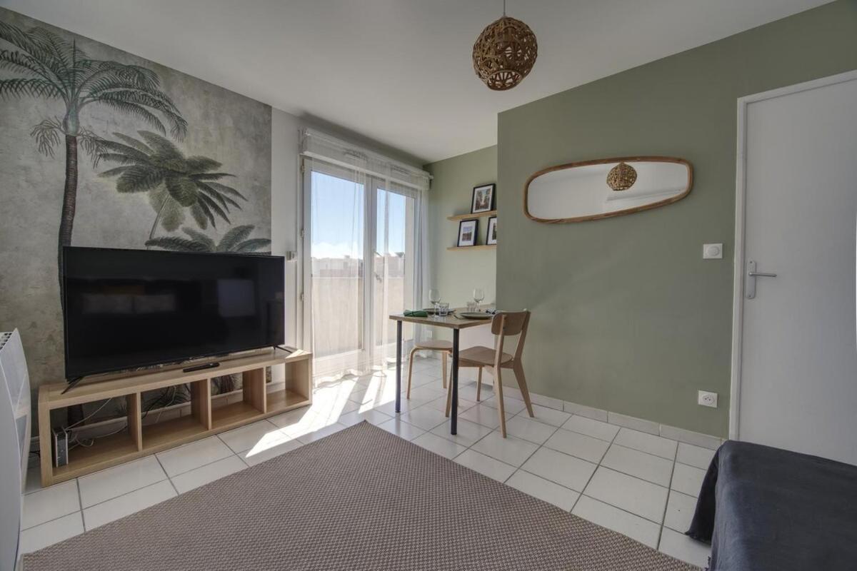 La Palm Room ~ Climatisation ~ Balcon ~ Parking Nimes Bagian luar foto