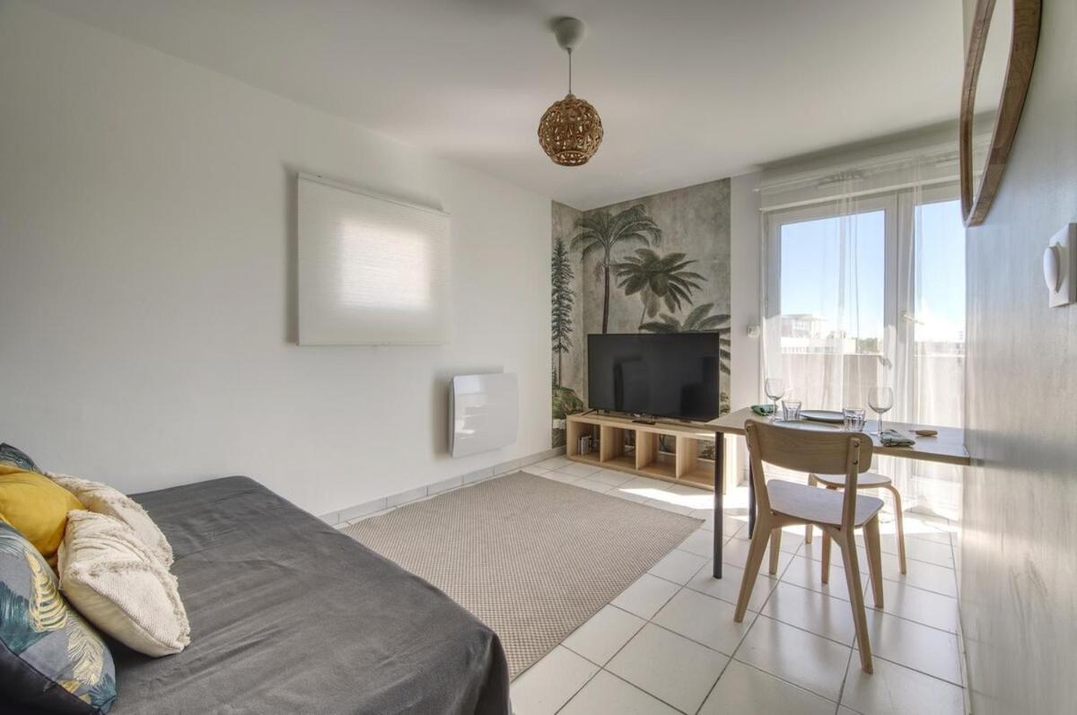 La Palm Room ~ Climatisation ~ Balcon ~ Parking Nimes Bagian luar foto